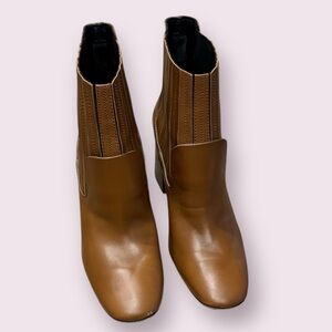 Tod's ankle bootSize 38. EUC!